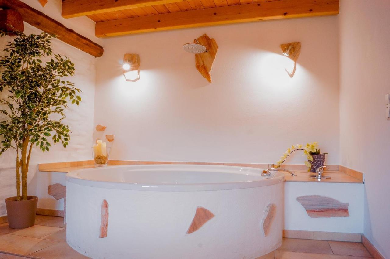 Besondere Ferienwohnung Spirit Auf Idyllischem Reiterhof Nahe Burg Eltz Münstermaifeld Kültér fotó